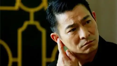 陈奕迅《裙下之臣》,宋冬野《连衣裙》,snh48《黑白格子裙》,海龟先生