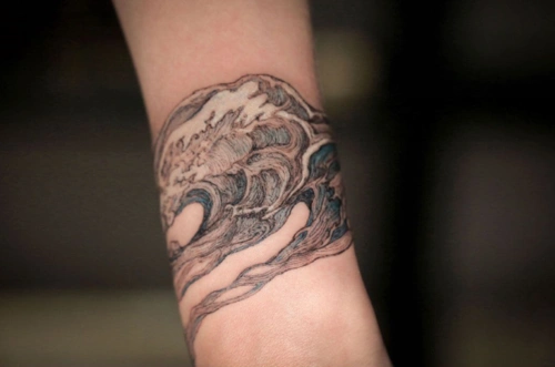 2020最新个性手臂海浪纹身图片大全12