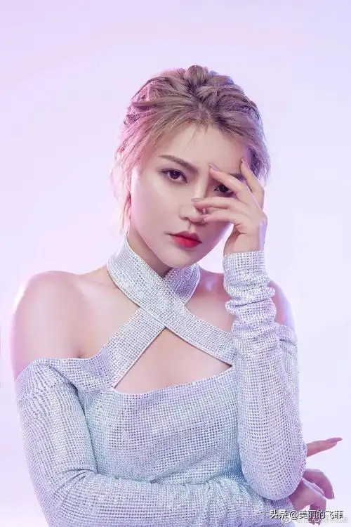 67庄心妍个人资料(歌红人不红的庄心妍穿上丝袜,也可以这么好看,你