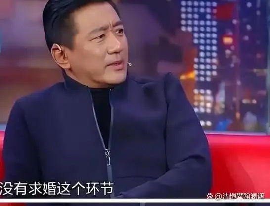 要扣动扳机的紧要关头,突然之间,他们想起了一件事:丁勇岱只是个演员