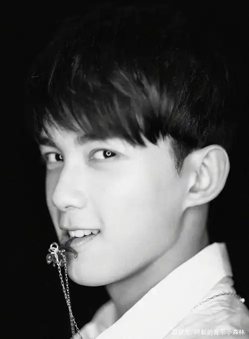 盘点侧颜杀的男明星