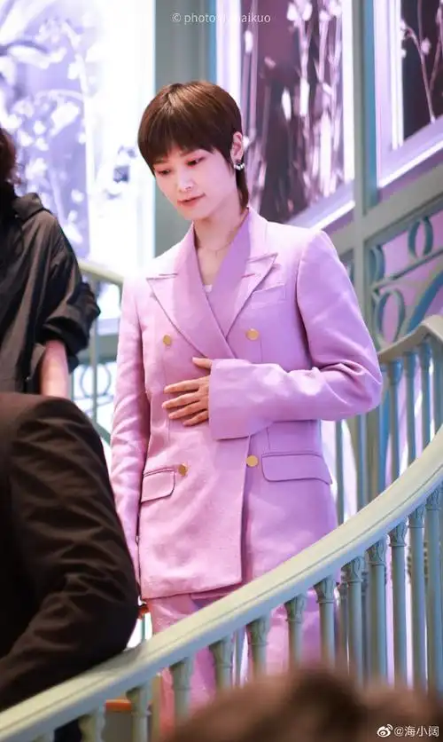 2690李宇春超话#马吉拉复刻记忆之旅##李宇春gucci全球代言