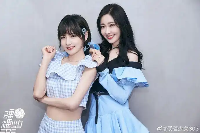 硬糖少女303超话96赵粤超话#赵粤海盐系波浪裙#蓝白色系清新宜人