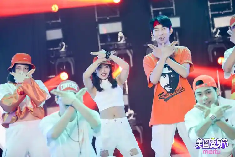 美图变身节现场劲歌热舞不齐舞团美拍达人齐聚掀热浪