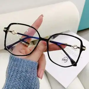 400度眼镜近视镜图片