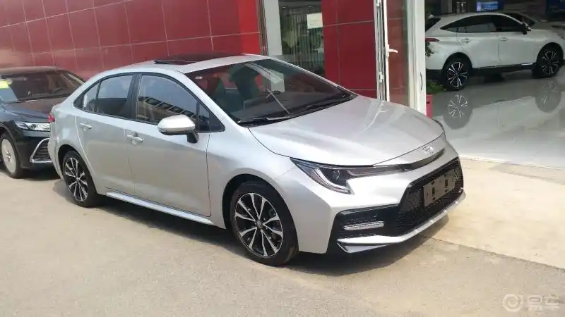 你们有水晶银的车主吗?机盖,大顶,后盖有色差吗?_雷凌社区_易车社区