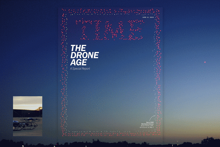 由无人机"排版"的杂志封面上周(编者注:六月初),有件让许多新媒体们