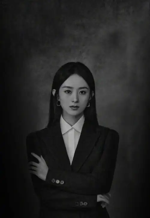 赵丽颖风格转化得太大穿西装干练飒气女强人如今优雅得好精致