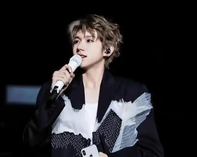 同一男团出身,王源新剧一片叫好,却意外扯下王俊凯的"遮羞布"