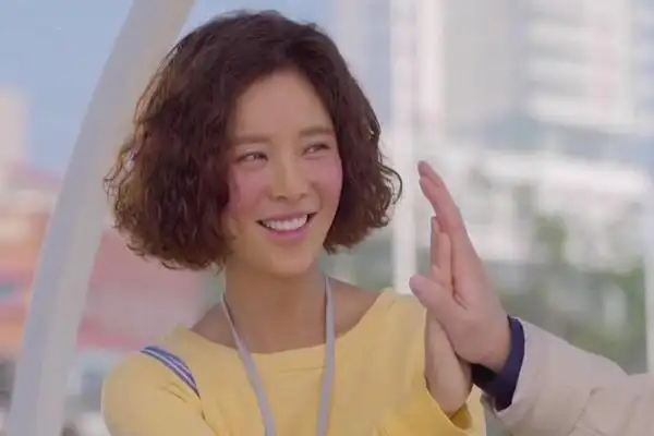 漂亮的李慧珍豆瓣评分跌至3.4 被群嘲后换封面