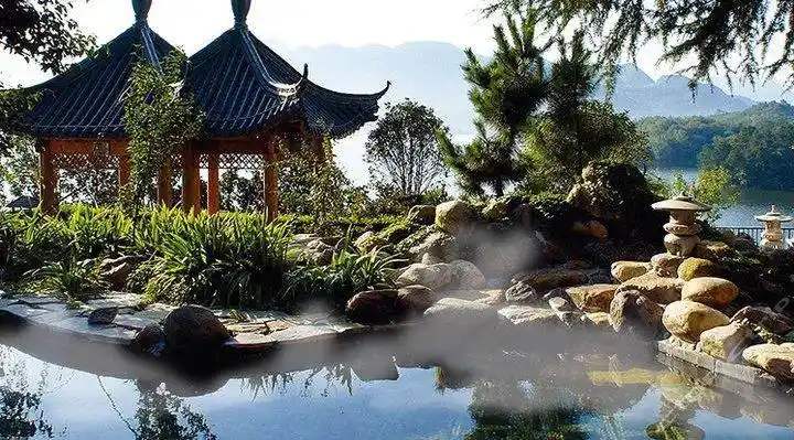 图片来源:茗阳汤泉官微地址:河南省信阳市商城县汤泉池风景区内票价