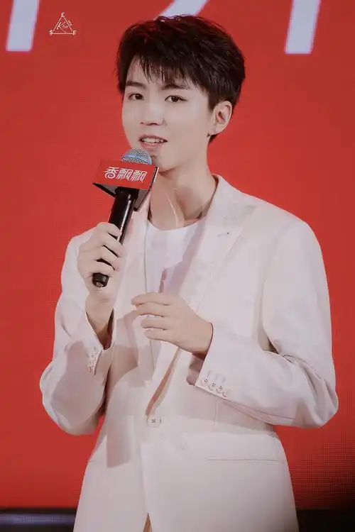 奶茶工「王俊凯」和香飘飘的全新合作 part 1