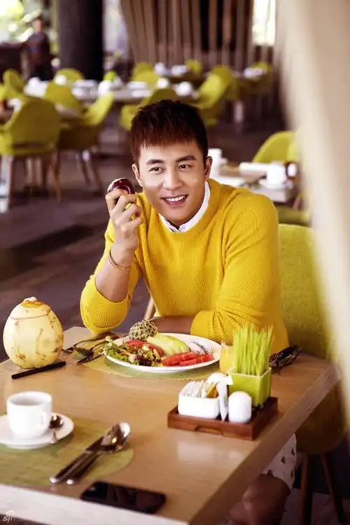 演员杜淳个人资料:事业,婚姻有坎坷和波折,人生一言难尽