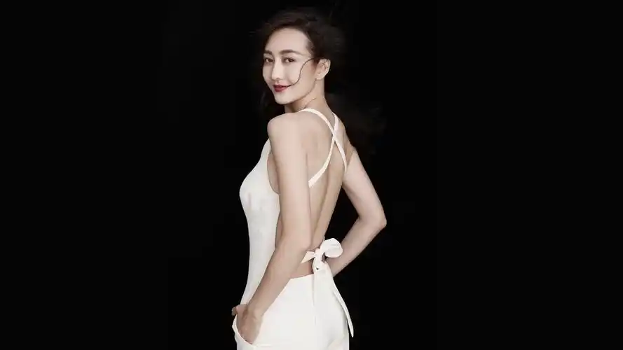 王鸥性感霸气电脑桌面壁纸下载