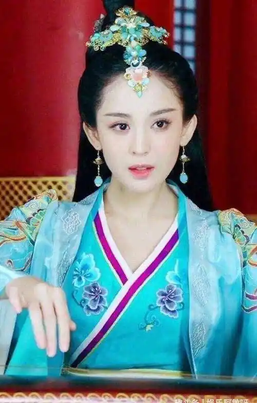 女星古装最美扮相大pk,刘亦菲才第五,姐姐第二,她第一?