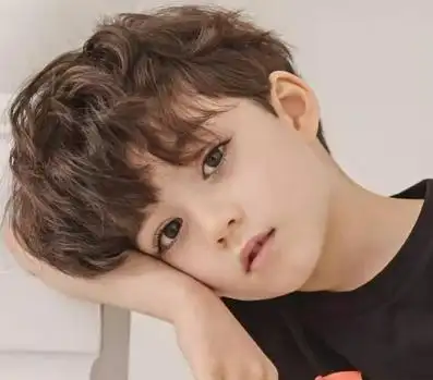 宝宝时尚潮流发型今年最流行的儿童发型图片男孩