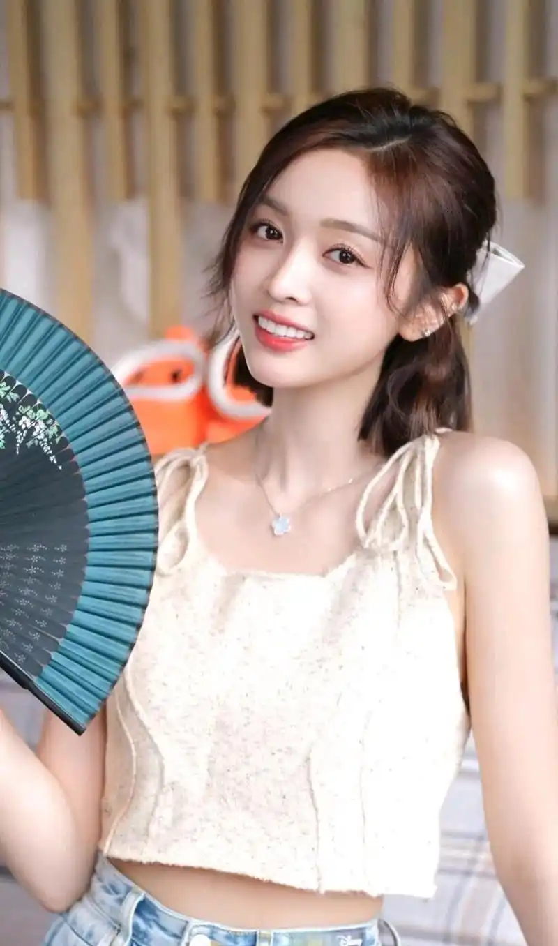 清新超甜吴宣仪