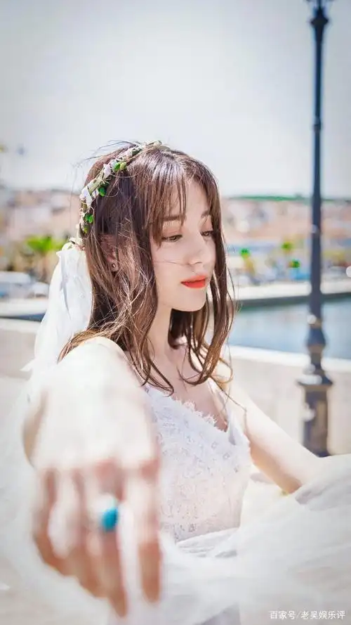 来自爱丽丝的表白卡: 喜欢迪丽热巴从来不是三分钟热度.