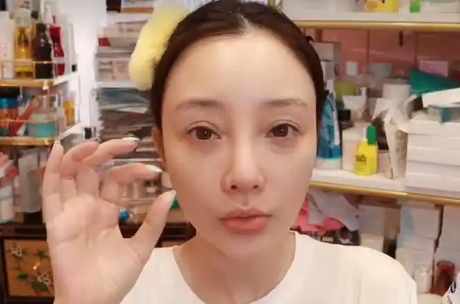 李小璐生活照李小璐素颜出镜曝光真实颜值