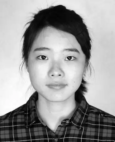 首批二代身份证到期记者试验拍证件照秘籍