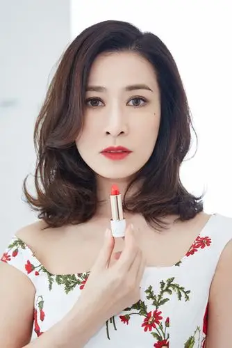 佘诗曼担任品牌创始人,首个演技派口红正式上市