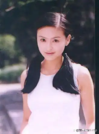 她从12岁就开启了追梦之路,一路走来历经艰辛,最终凭借实力获得好评.