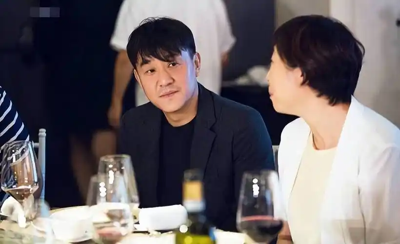 30岁依然单身,富家女主动倒贴嫁他,事业枯木逢春_何冰和_李海洋_妻子