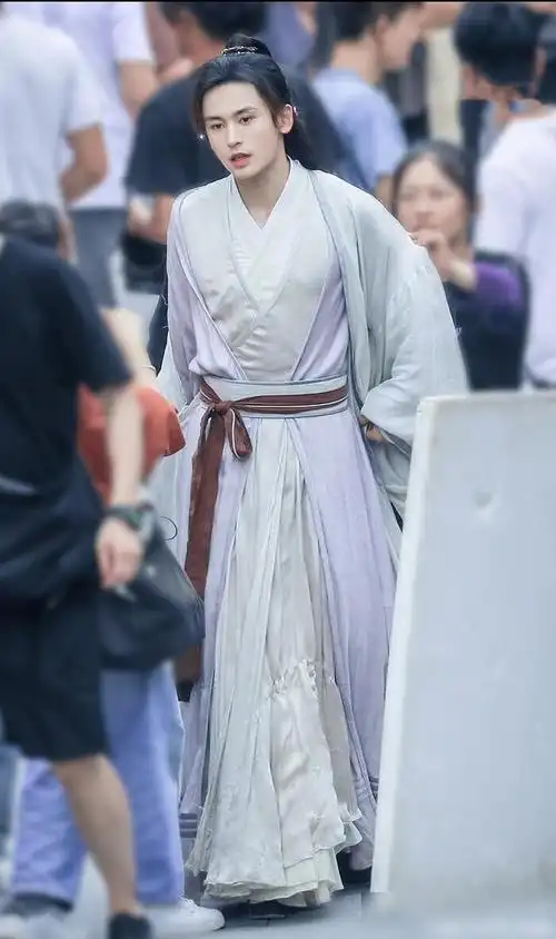 山河令周子舒张哲瀚美图欣赏堂堂天窗之主却被鬼谷谷主撩