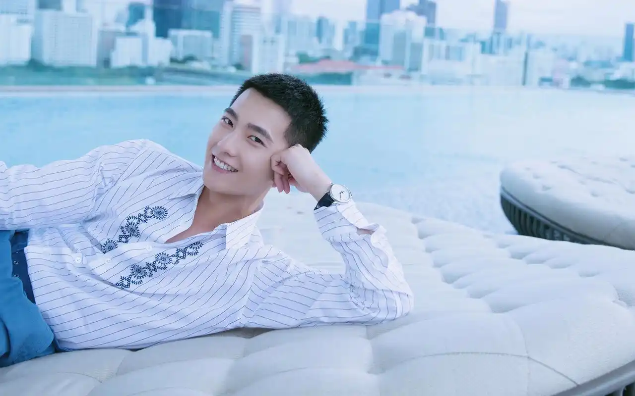 杨洋清爽帅气写真桌面壁纸,大陆明星,高清,帅哥,杨洋,大陆明星,壁纸