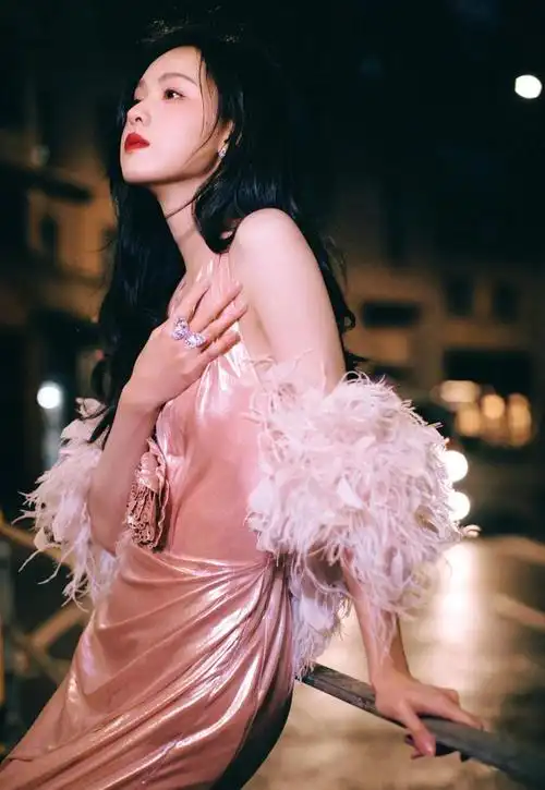 明星图片陈都灵