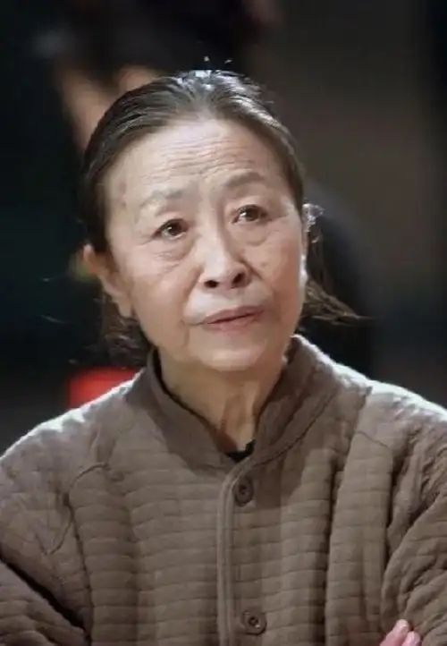 张少华:一生住在40平的房子里,去世一年后,丈夫无比想念