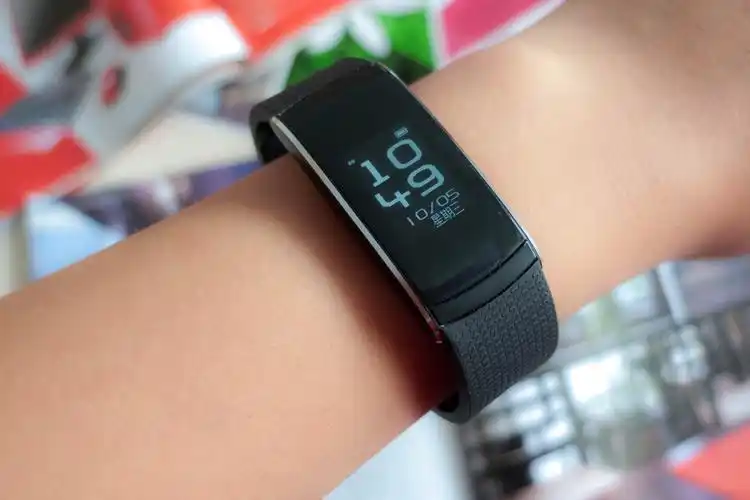 运动手环不好看?这款智能运动手环帅气功能又强大