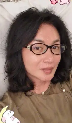 金星带妆现身机场,被路人大赞:好好看!金星:闭嘴,好看用你说