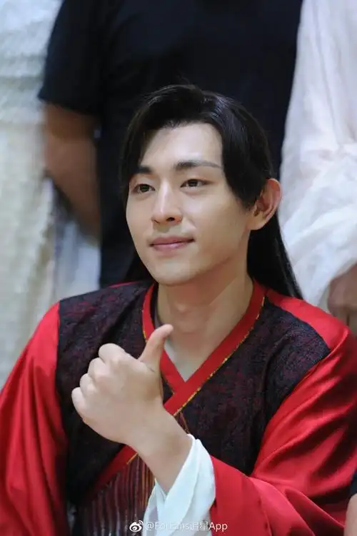 邓伦旭凤香蜜沉沉烬如霜