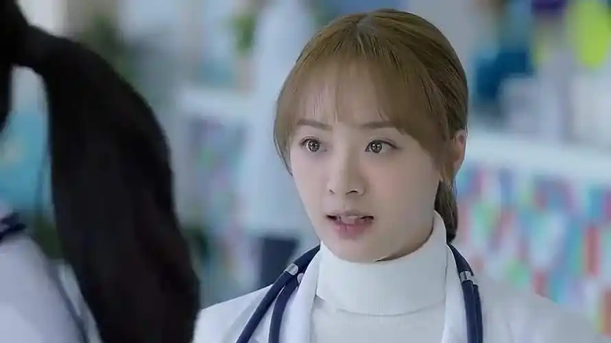 儿科医生唐雨佳上班迟到还想下班叶医生我看你是想下岗了