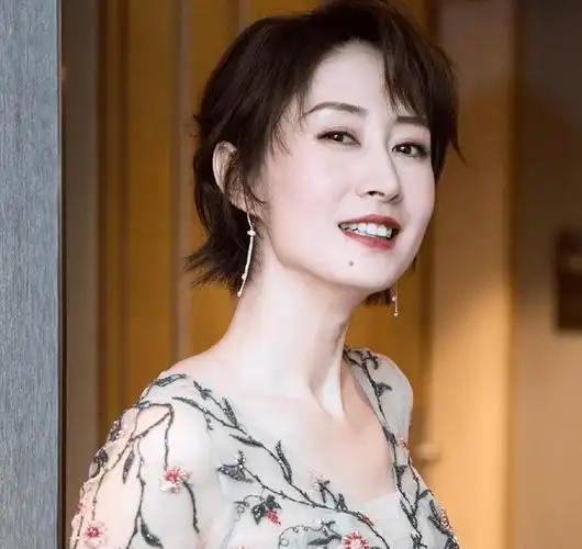 事实证明:宁愿净身出户也要离婚的刘敏涛,已经狠狠"打脸"前夫