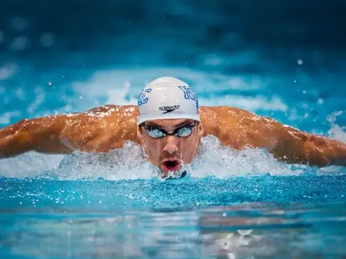 描述: 菲尔普斯游泳-体育高清壁纸 当前壁纸尺寸: 1600 x 1200
