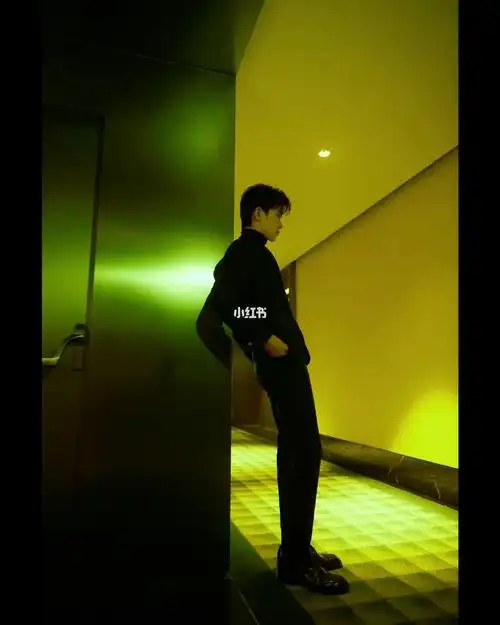 易烊千玺这组照片 太杀我!