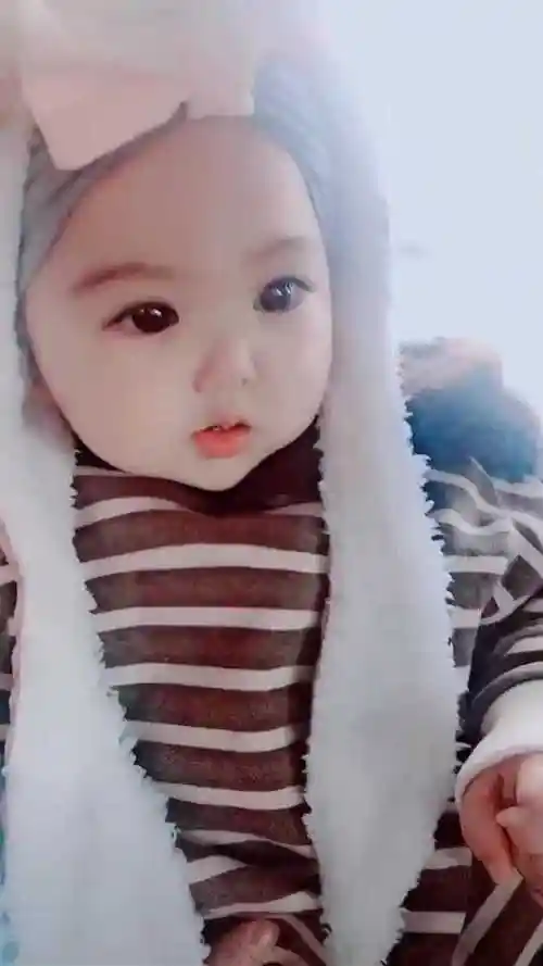 大眼睛女宝宝,眼睛好美,这是要骗我生女儿吗