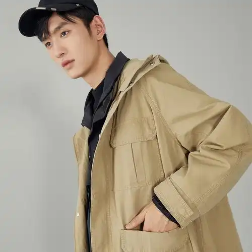 太平鸟男装风衣中长款年冬季新款卡其色宽松连帽风衣