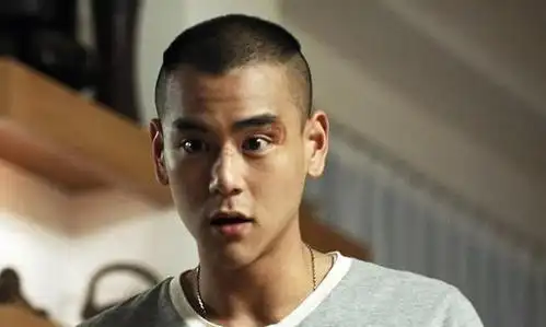 娱乐圈的7位寸头硬汉朱正廷剪寸头千玺剪寸头杨洋也剪寸头