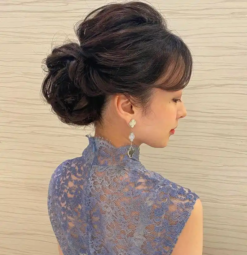 发髻图片(60岁女性有哪些洋气的发型推荐) - 赤虎壹号