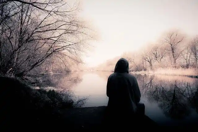 心累想哭,无助的图片