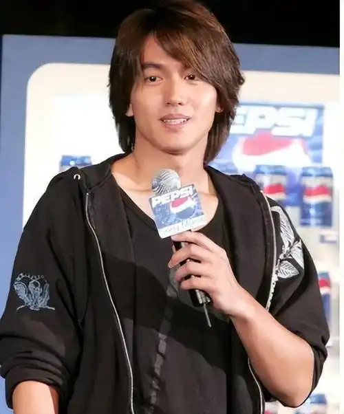 言承旭:曾在工地搬砖,与林志玲有缘无份,今与68岁的她是忘年交