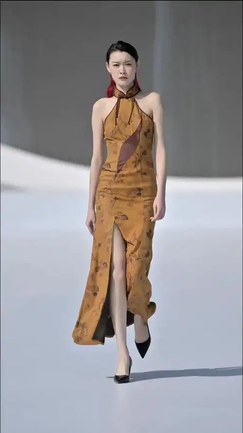 中国风元素#引领时尚潮流 #美出高级感 #国风古韵 #中国风 #旗袍