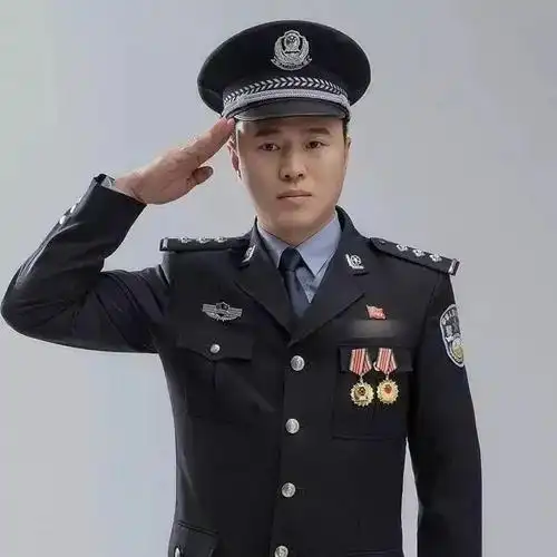 警服与保安服区别为避免类似事件再次发生,3月18日,弋阳县公安局治安