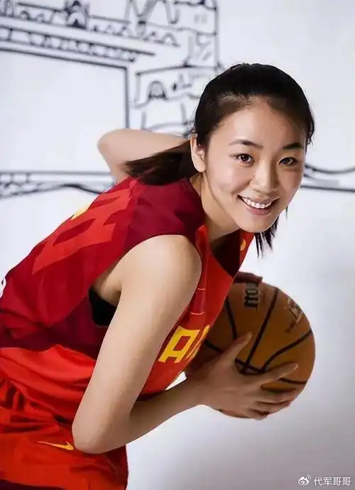 盘点中国体坛10大美女:张雨菲清纯,吴艳妮奔放,潘晓婷身材丰满