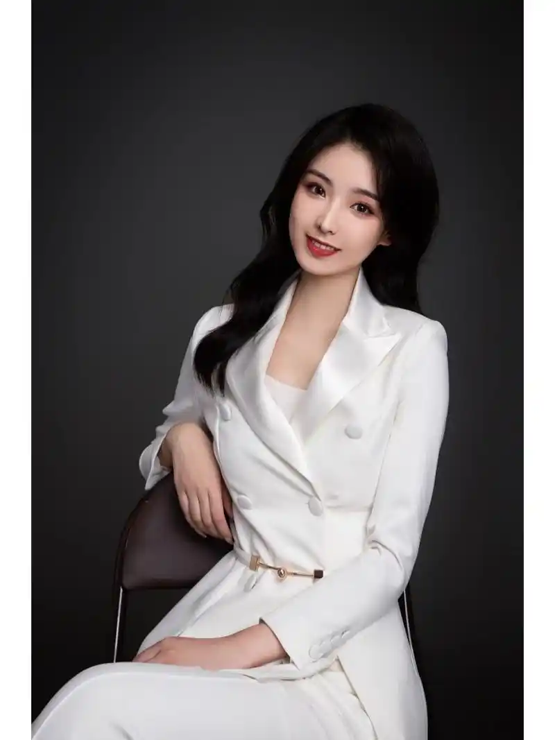 主持人形象照|拍到满意为止78 天真蓝真的太好了 每次去不论造型