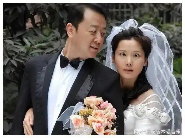 何赛飞和丈夫丁克10年愁坏公婆在35岁那年竟迎来了这个结