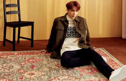 分享一组张艺兴图片给大家,图中的明星图片壁纸会点缀你的电脑桌面